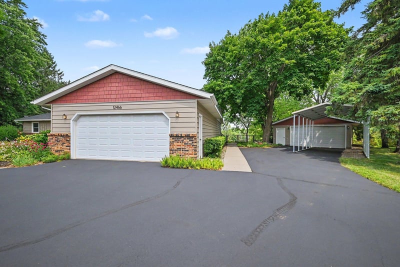12466 Jason Ave, Hastings, MN 55033