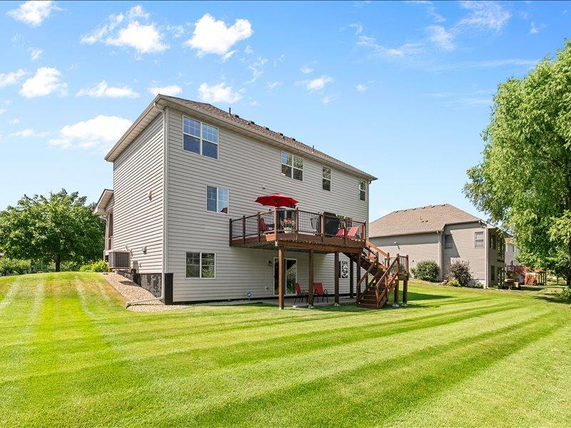 1576 Stoneybrook Dr, Lino Lakes, MN 55038