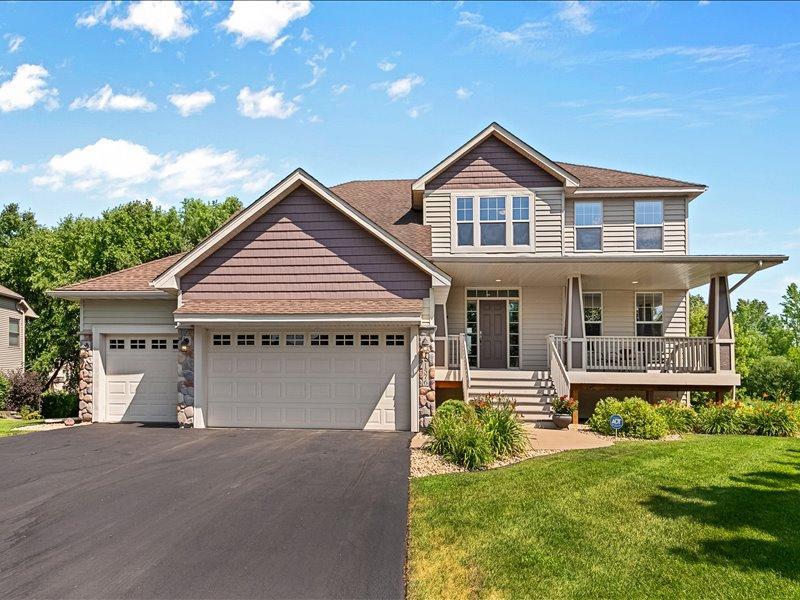 1576 Stoneybrook Dr, Lino Lakes, MN 55038
