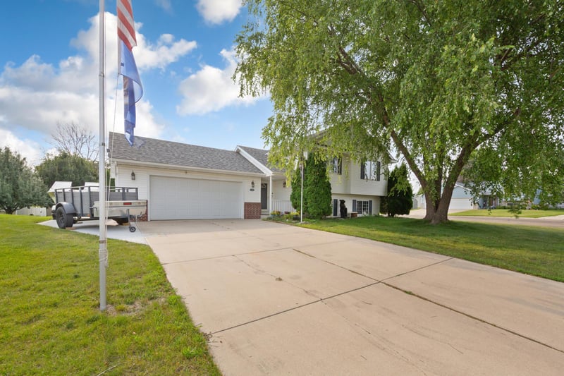 630 Morning Dr, Owatonna, MN 55060