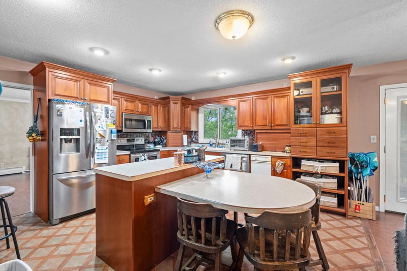 436 9th St S, Waite Park, MN 56387