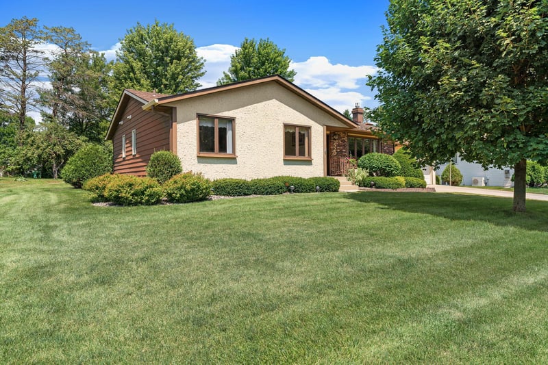 520 Young Dr, Owatonna, MN 55060