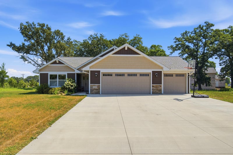 23074 27th Ave, Saint Augusta, MN 56301