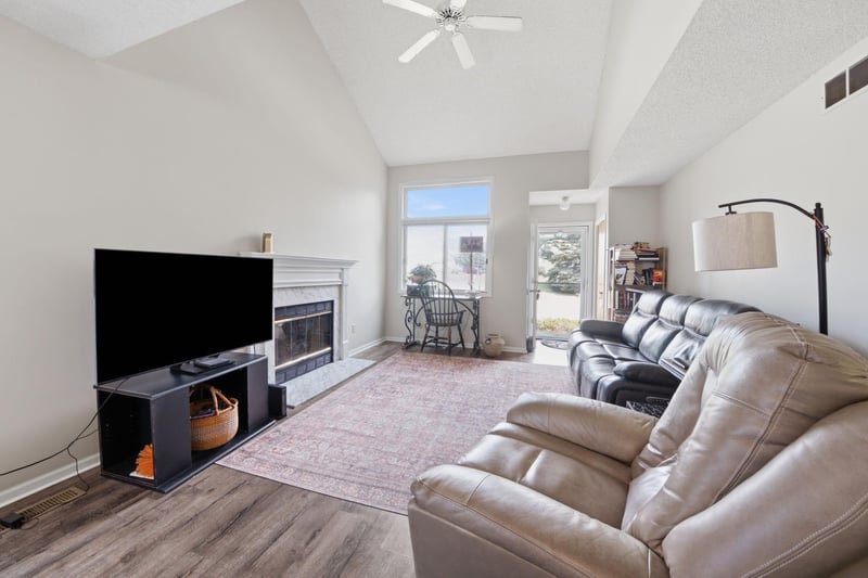 7857 Hemingway Ave S, Cottage Grove, MN 55016