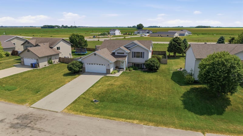 109 14th St SW, Glyndon, MN 56547