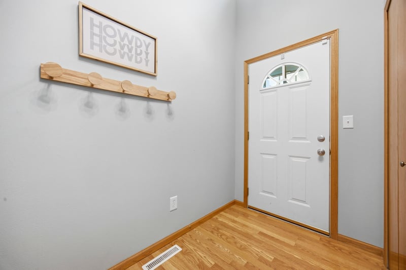 109 14th St SW, Glyndon, MN 56547