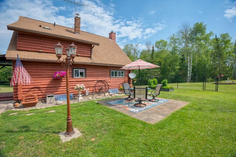 16250 Maple Knoll Dr, Pengilly, MN 55775