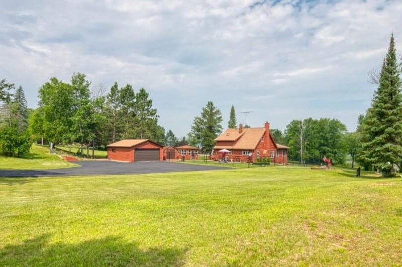 16250 Maple Knoll Dr, Pengilly, MN 55775