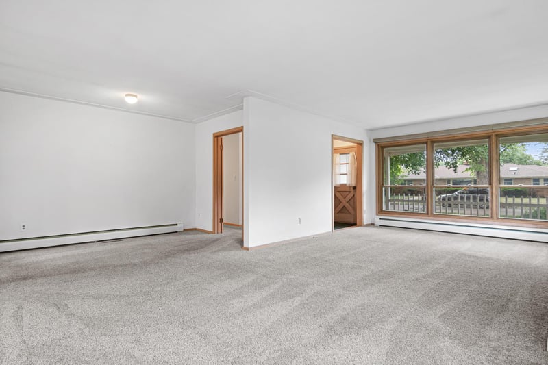 1912 Simpson St, Falcon Heights, MN 55113
