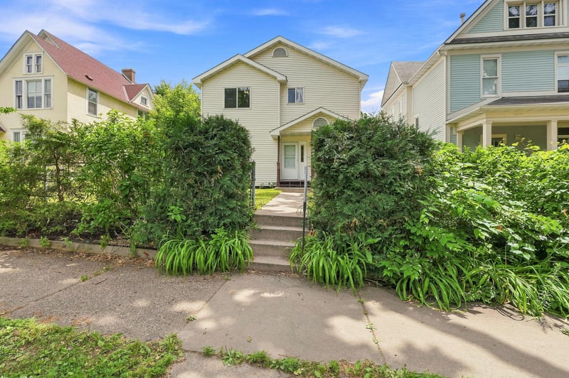 2622 Dupont Ave N, Minneapolis, MN 55411