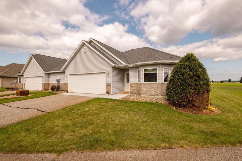 39314 Wild Rose Ct, Sauk Centre, MN 56378