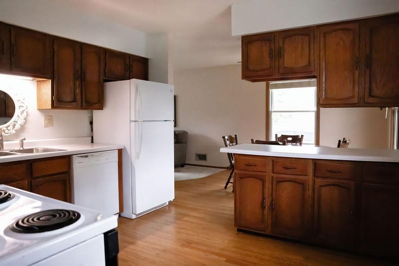 9526 Quaker Ln N, Maple Grove, MN 55369
