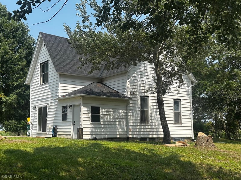 12737 375th St, North Branch, MN 55056