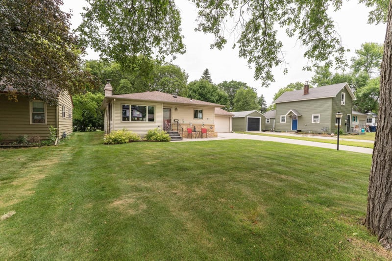 1219 N Lake St, Fergus Falls, MN 56537