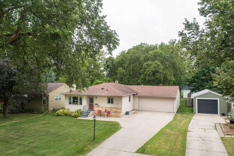 1219 N Lake St, Fergus Falls, MN 56537