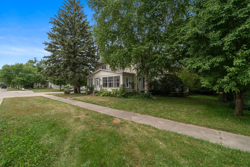 224 2nd Ave SE, Pipestone, MN 56164