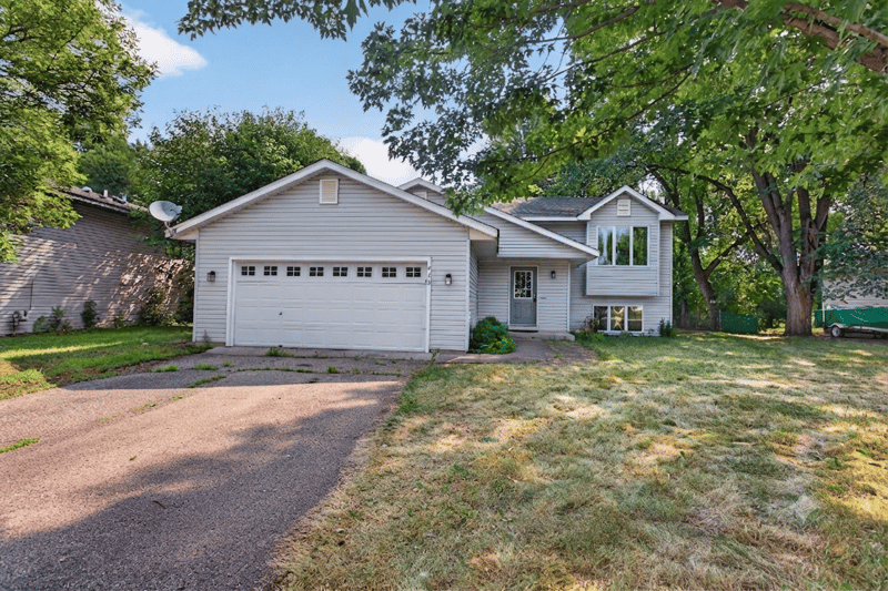 443 Market St S, Shakopee, MN 55379