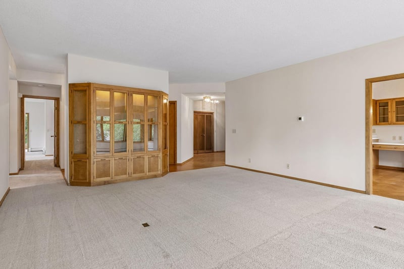 1830 Eagle Ridge Dr #2003, Mendota Heights, MN 55118