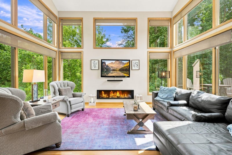 1601 Hidden Pond Ln, Victoria, MN 55386