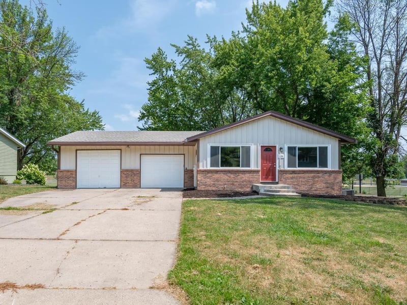 134 7th Ave NW, Lonsdale, MN 55046