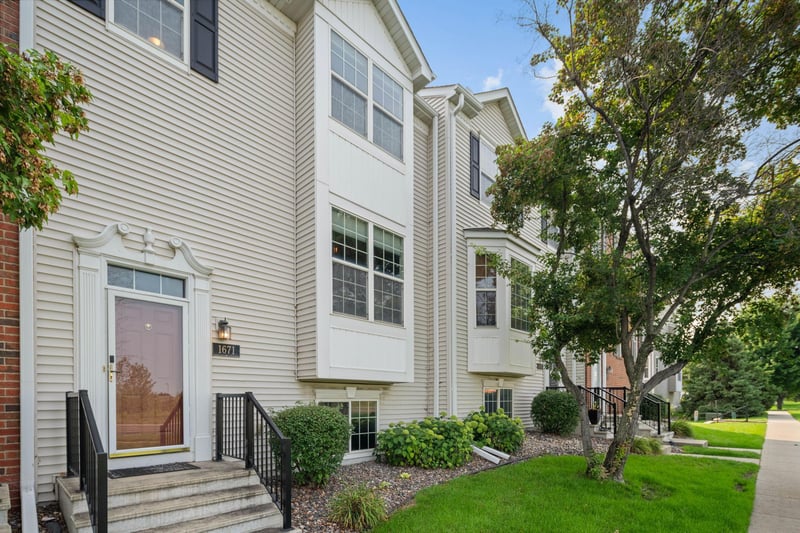 1671 Crossings Blvd, Shakopee, MN 55379