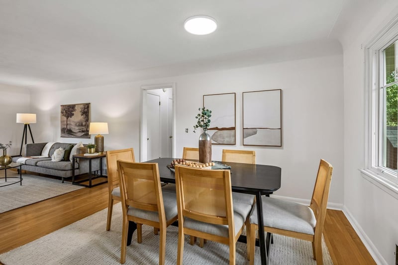 4725 School Rd, Edina, MN 55424