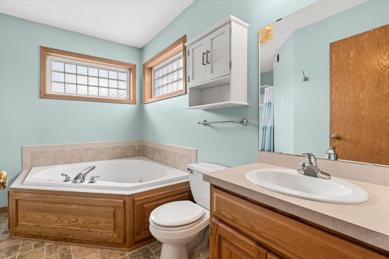 15532 Avocet St NW, Andover, MN 55304
