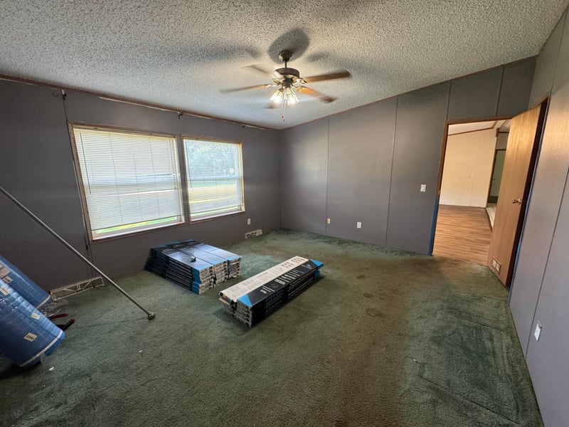 6292 3rd St, New Auburn, MN 55366