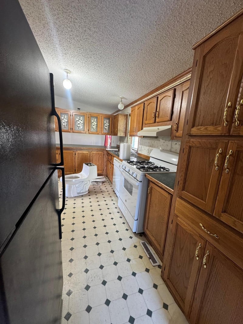 6292 3rd St, New Auburn, MN 55366