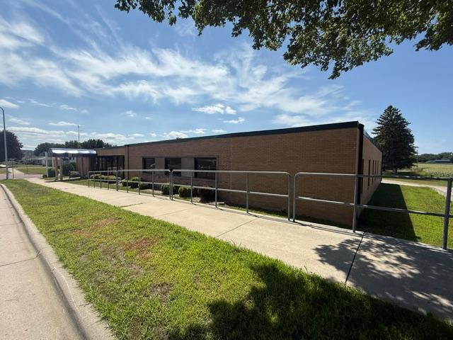 602 N Jackson Ave, Springfield, MN 56087