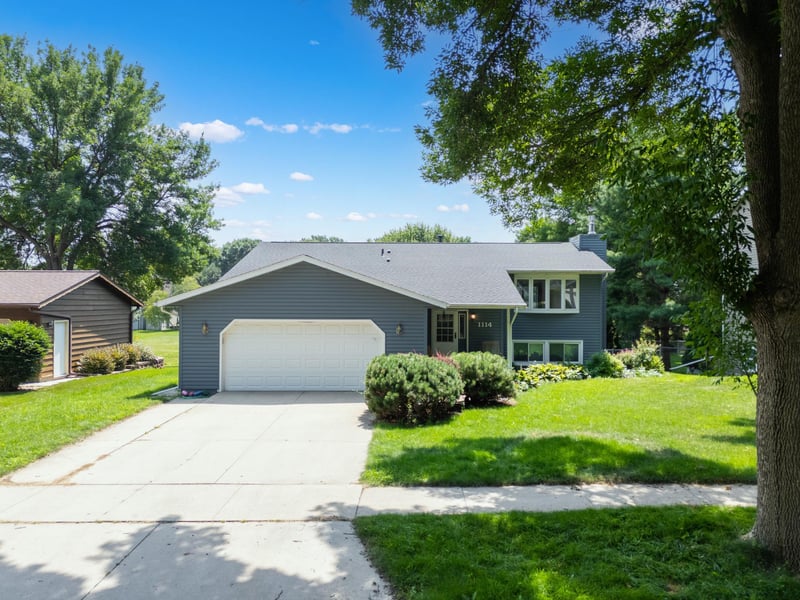 1114 34th St NW, Rochester, MN 55901