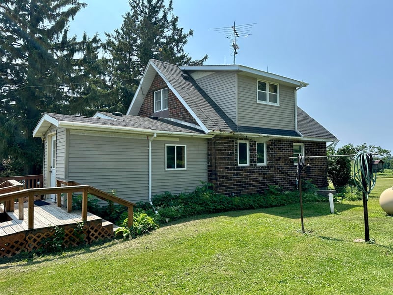 312 10th St, Clear Lake, WI 54005