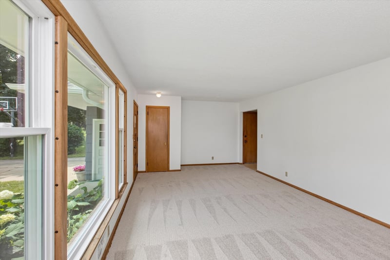 9908 Humboldt Ave S, Bloomington, MN 55431