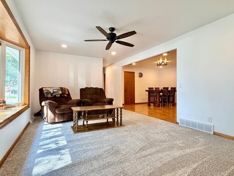 726 5th Ave, Brewster, MN 56119