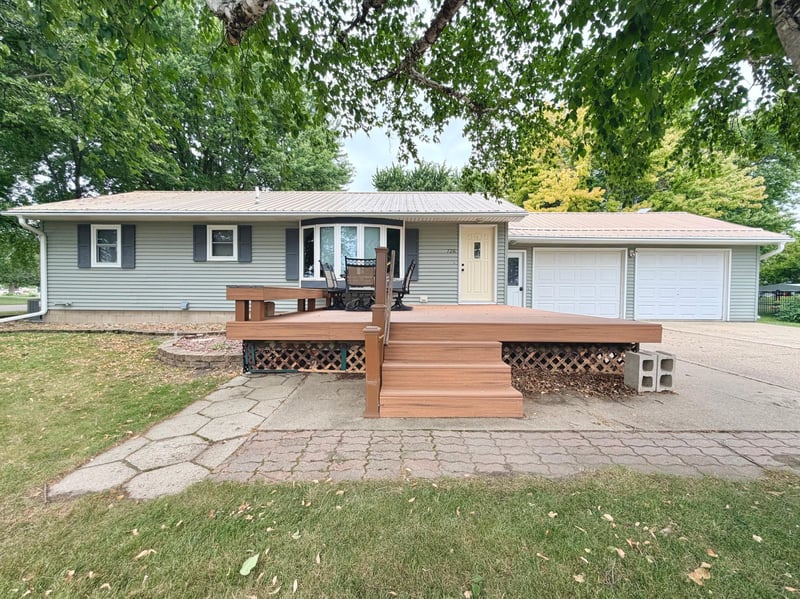 726 5th Ave, Brewster, MN 56119