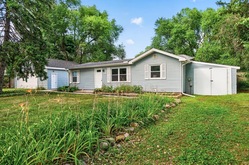 8145 Mount Curve Blvd, Brooklyn Park, MN 55445