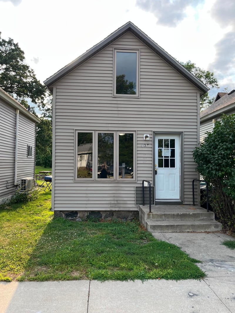 607 3rd St NE, Little Falls, MN 56345