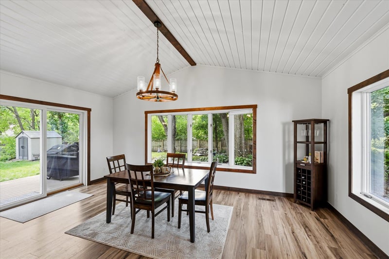 2419 Hidden Valley Ln, Stillwater, MN 55082