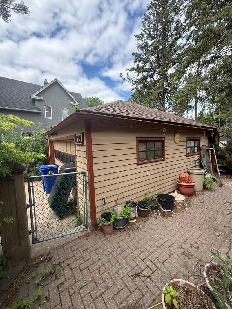 121 Maria Ave, Saint Paul, MN 55106