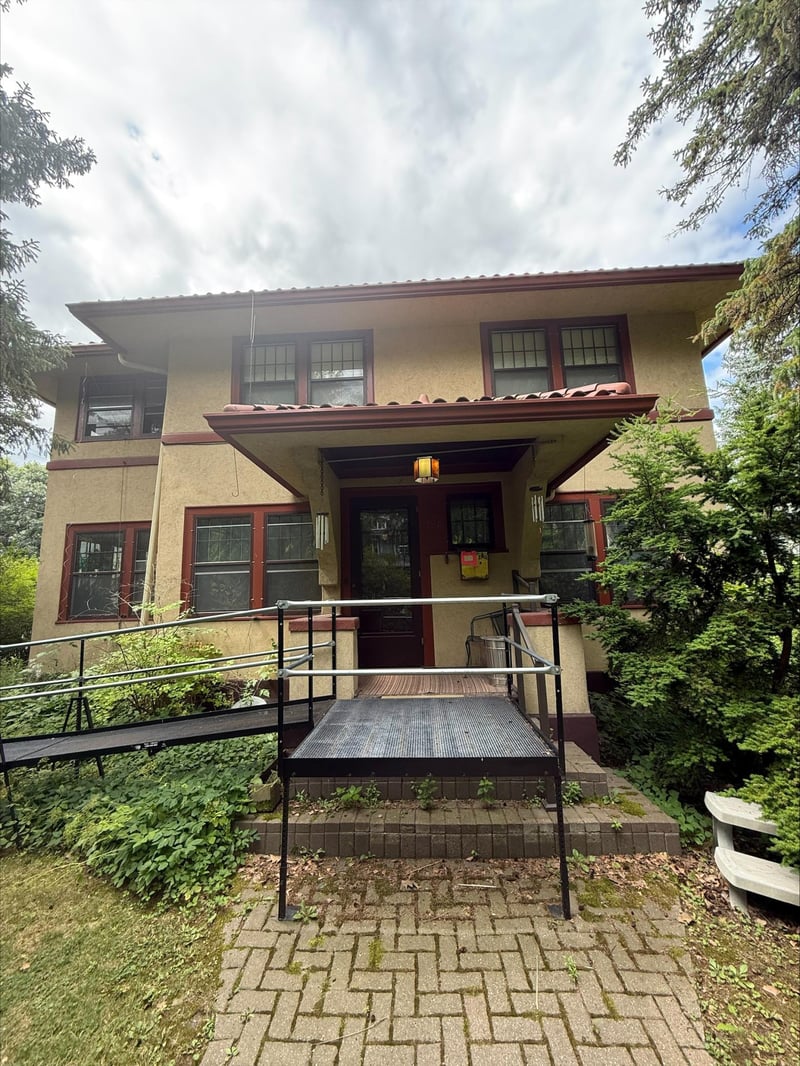 121 Maria Ave, Saint Paul, MN 55106