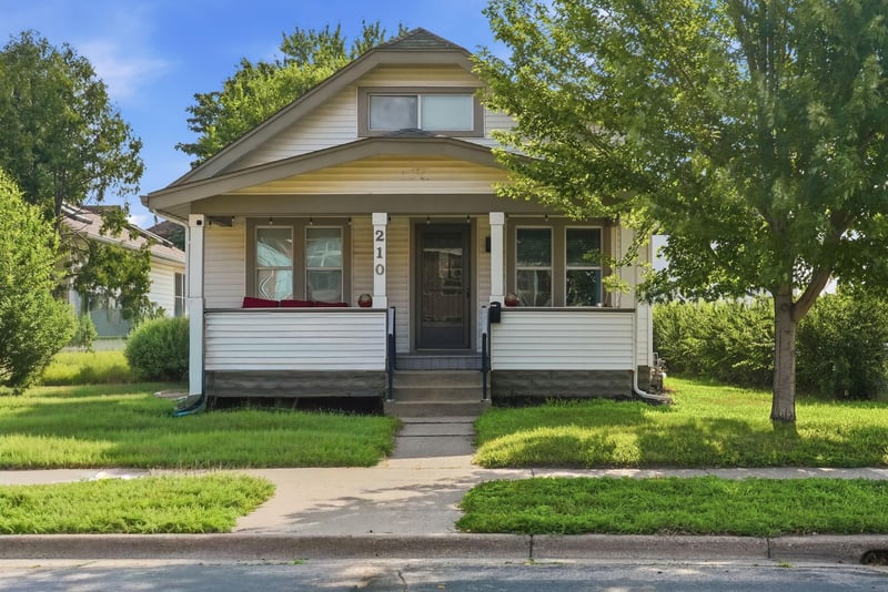 210 6th Ave N, South Saint Paul, MN 55075