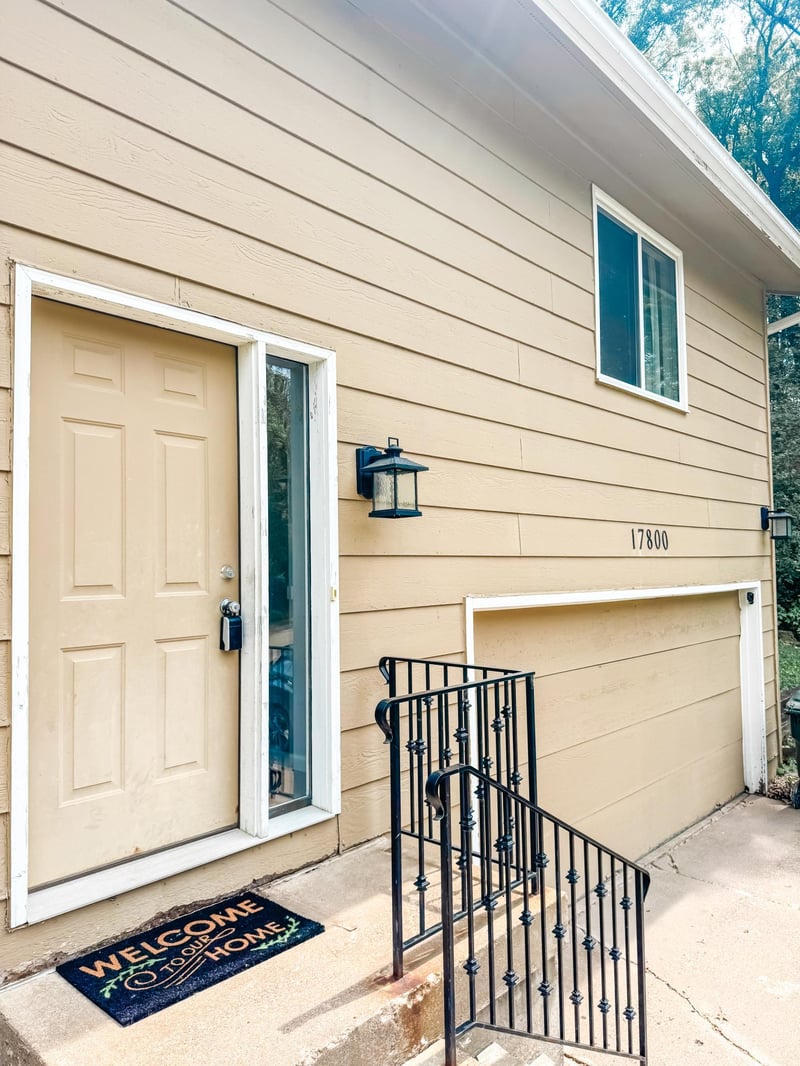 17800 Jamaica Cir, Lakeville, MN 55044