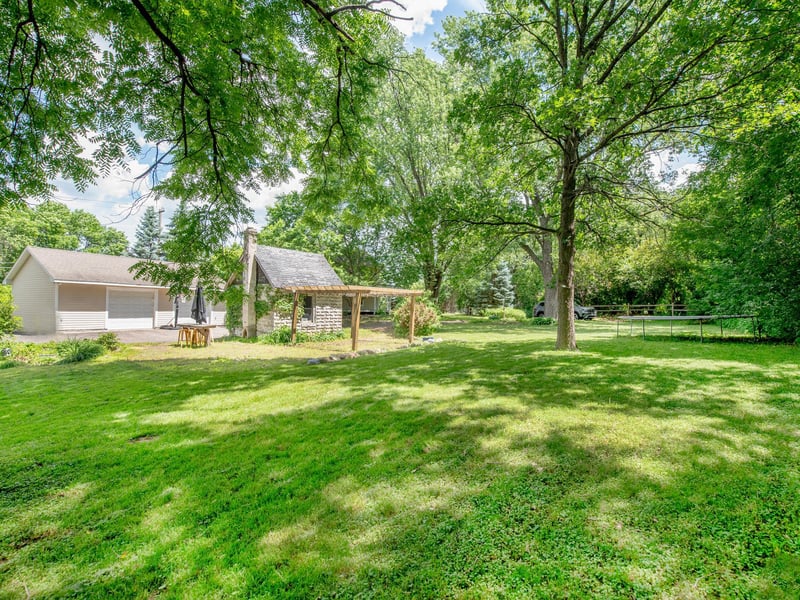 1603 Dodd Rd, Mendota Heights, MN 55118