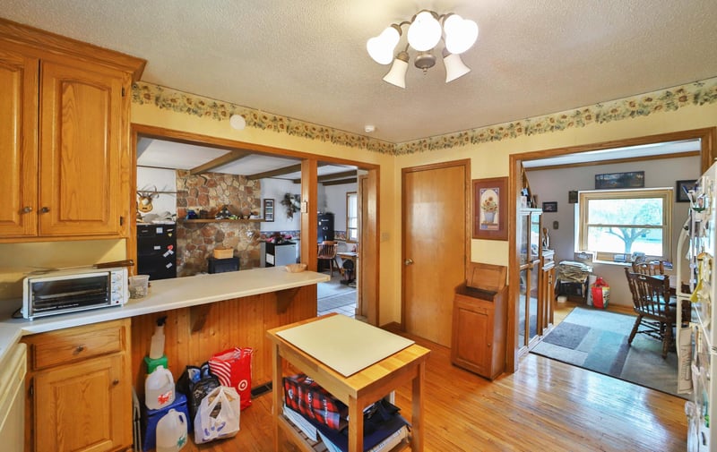 708 8th Ave SW, Little Falls, MN 56345