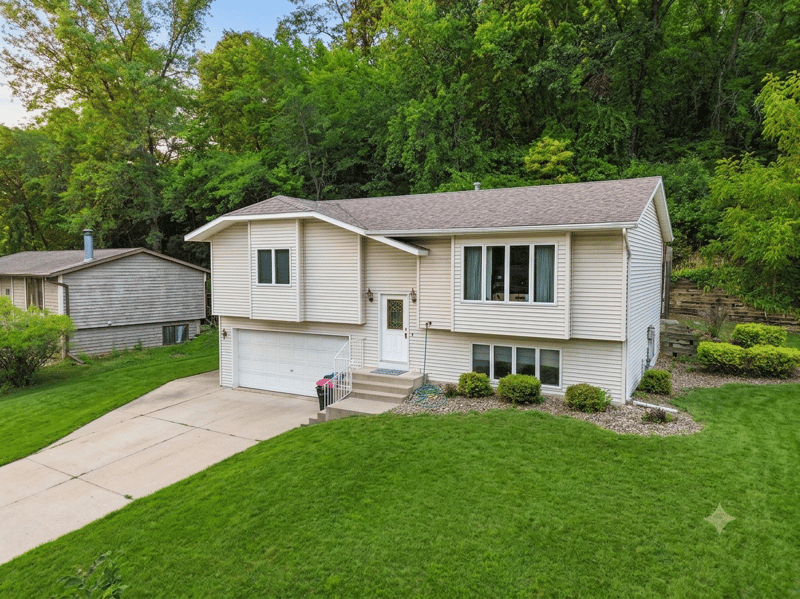 2261 Brooks Ave, Red Wing, MN 55066