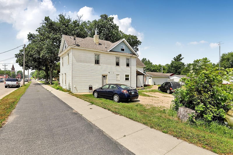 232 E Broadway St, Rockville, MN 56369