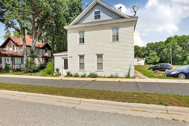 232 E Broadway St, Rockville, MN 56369