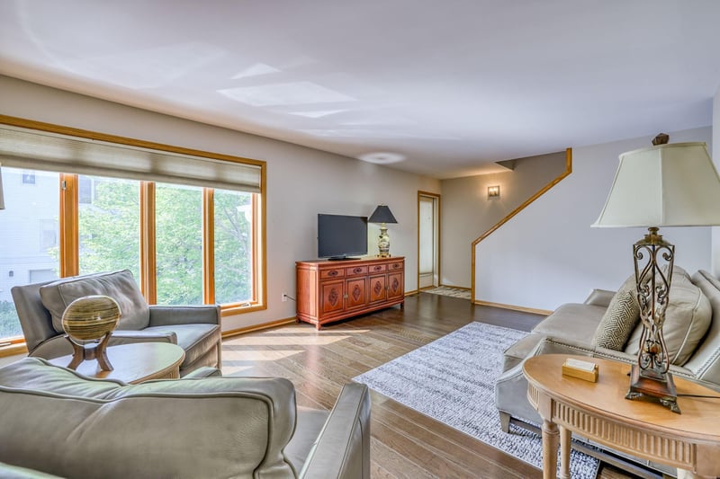 921 923 Dartmouth Pl SE, Minneapolis, MN 55414