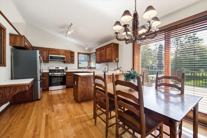 19858 Jaguar Ave, Lakeville, MN 55044