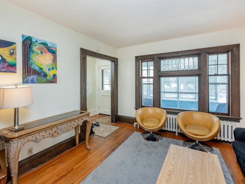 1718 Hague Ave, Saint Paul, MN 55104